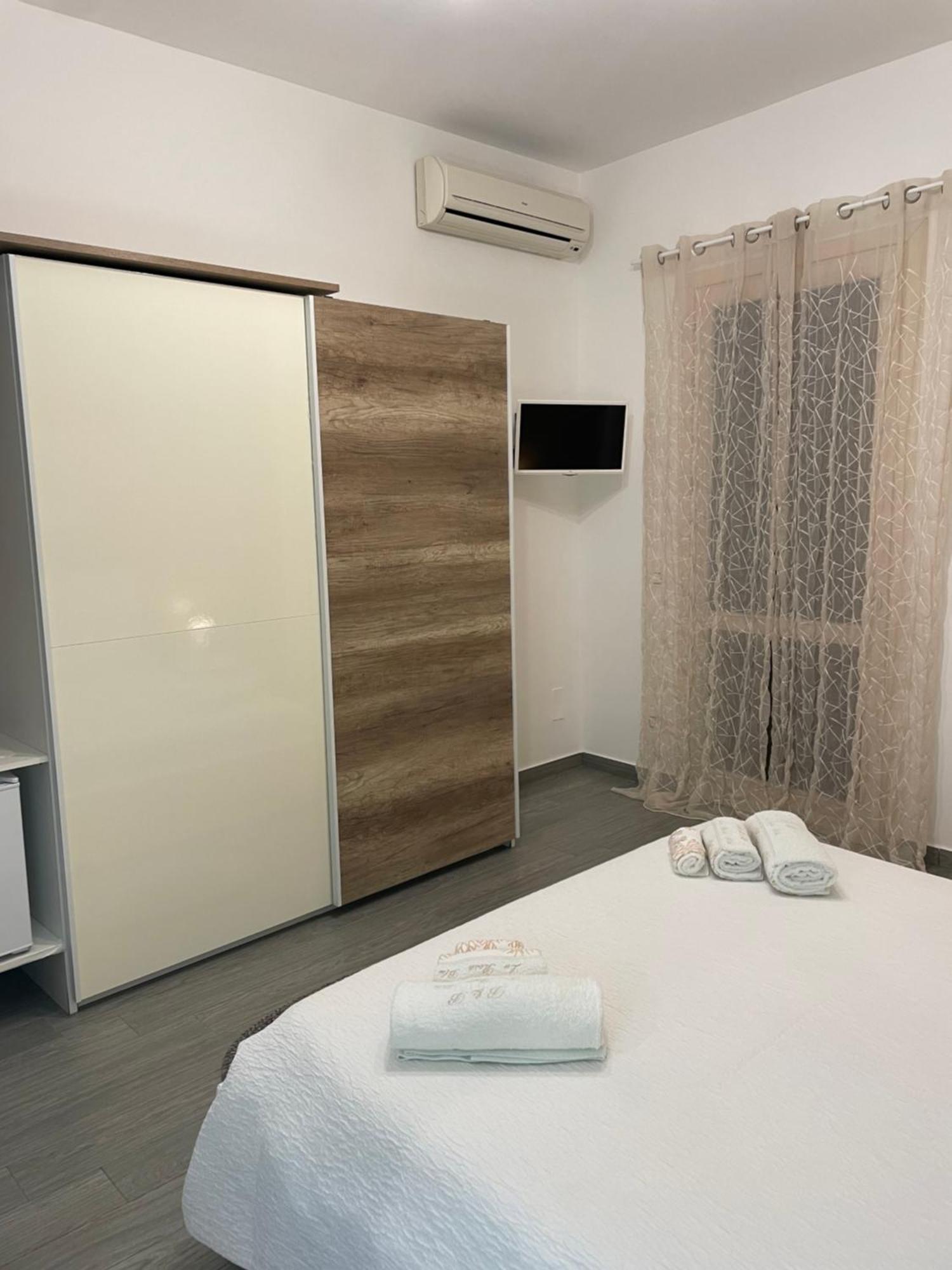 산비토로카포 La Rosa Blu B&B 외부 사진